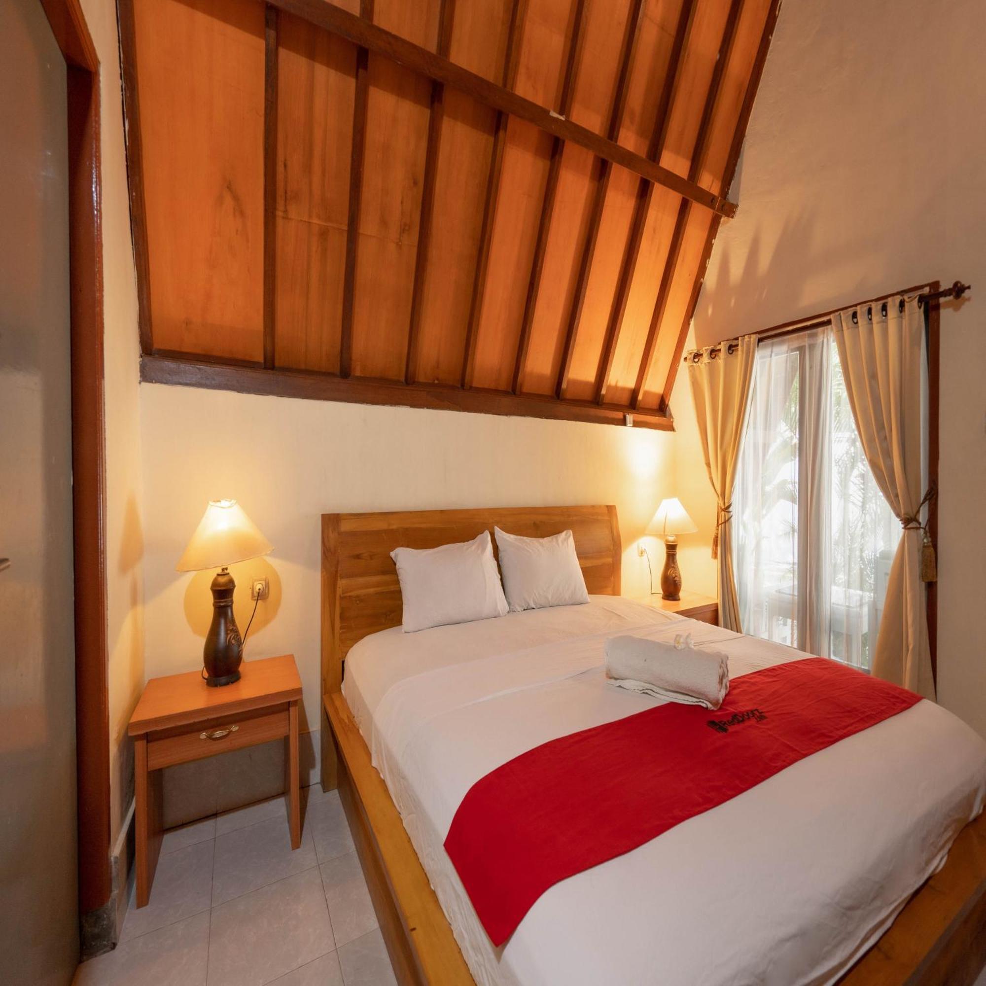 Hotel Reddoorz At Ocean 2 Gili Trawangan Esterno foto